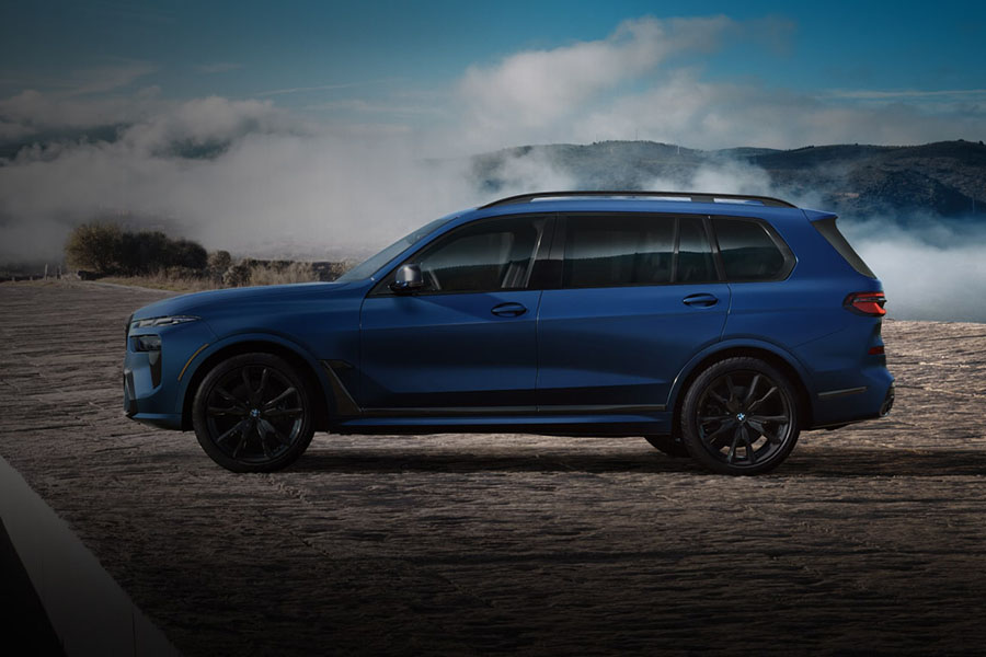 2025 BMW X7 M60i