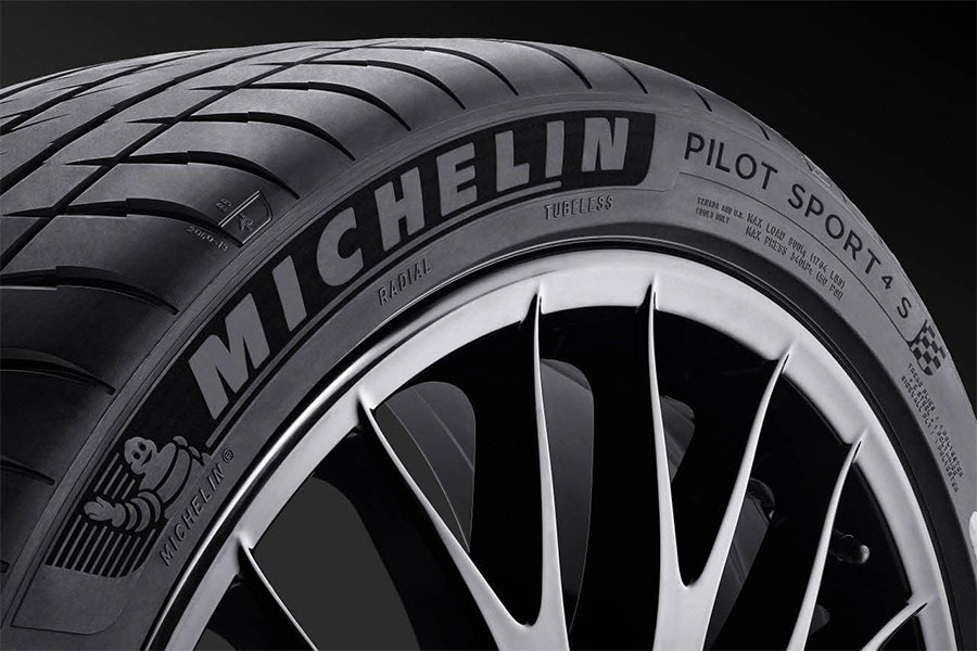 Гуми Michelin Pilot Sport 4S и Pilot Sport 4: В какво се състои разликата?